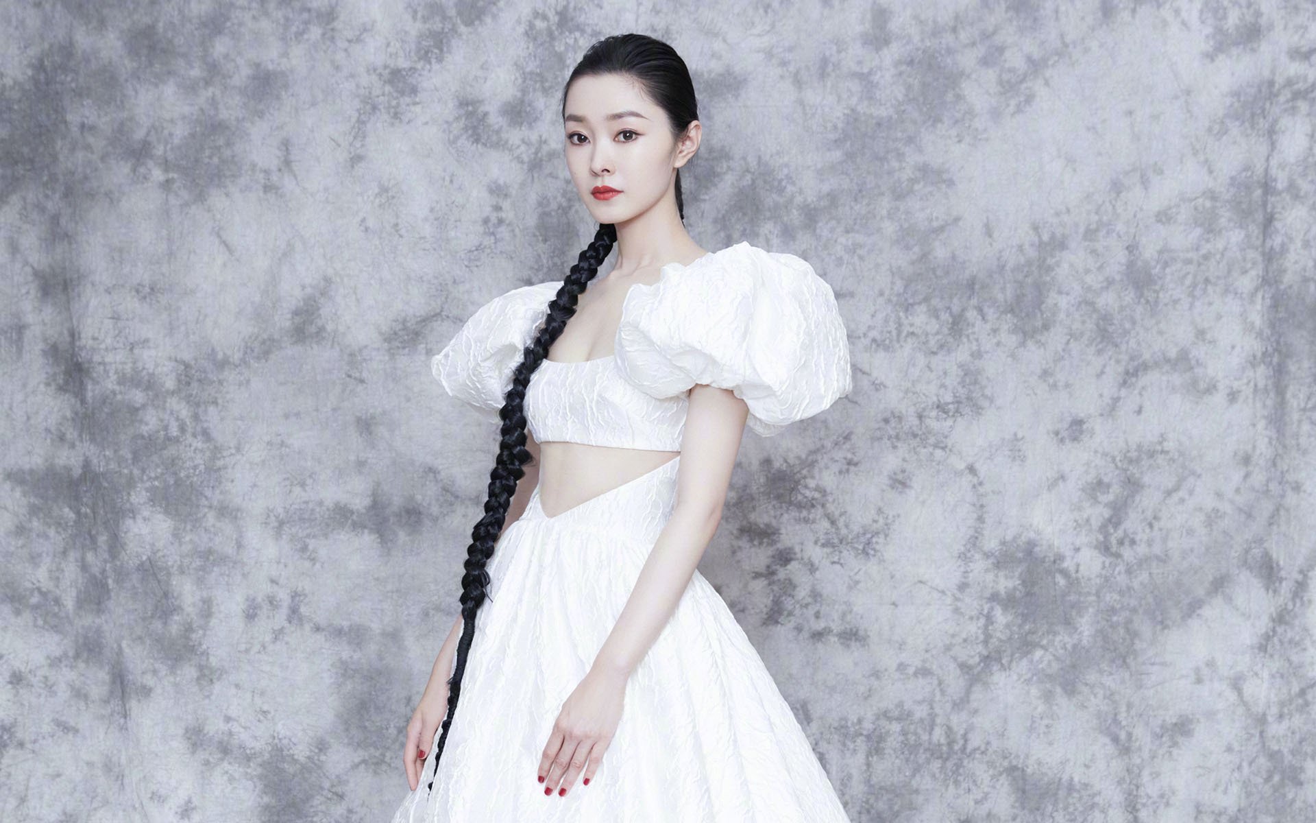 安德烈·桑托斯在斯特拉斯堡表现出色，入选赛季最佳阵容，桑德斯和安格尔